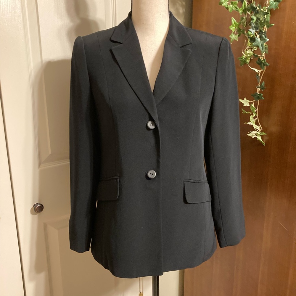 Talbots Black suit jacket / blazer with pockets size 6 petite